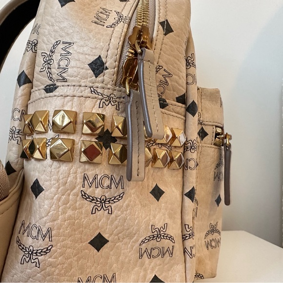 MCM STARK SIDE STUDS BACKPACK IN VISETOS - Picture 9 of 16